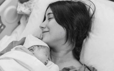 Hazal Kaya shares the first photo of her daughter Leyla