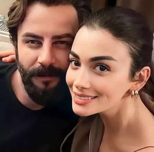 close up selfie of turkish couple Özge Yağız and Gökberk Demirci, who first met in 2019 as the lead actors of “Yemin,” are now going through a breakup – parting ways once again