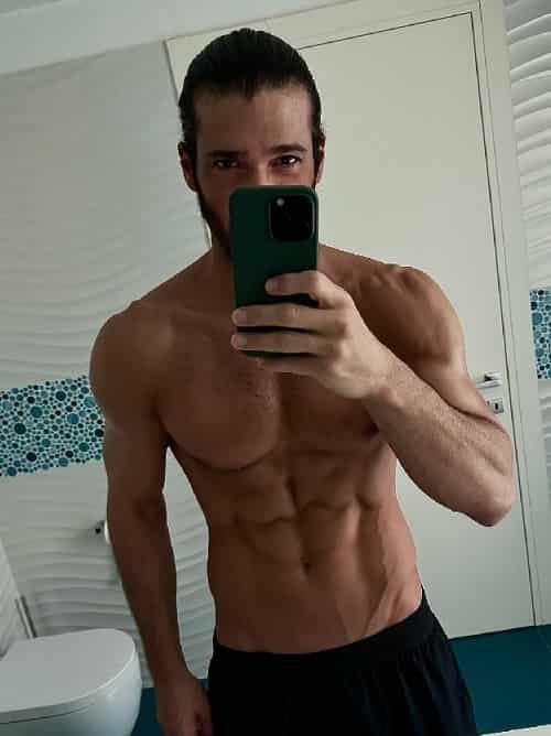 mirror selfie can yaman showing his muscles for new series sandokan